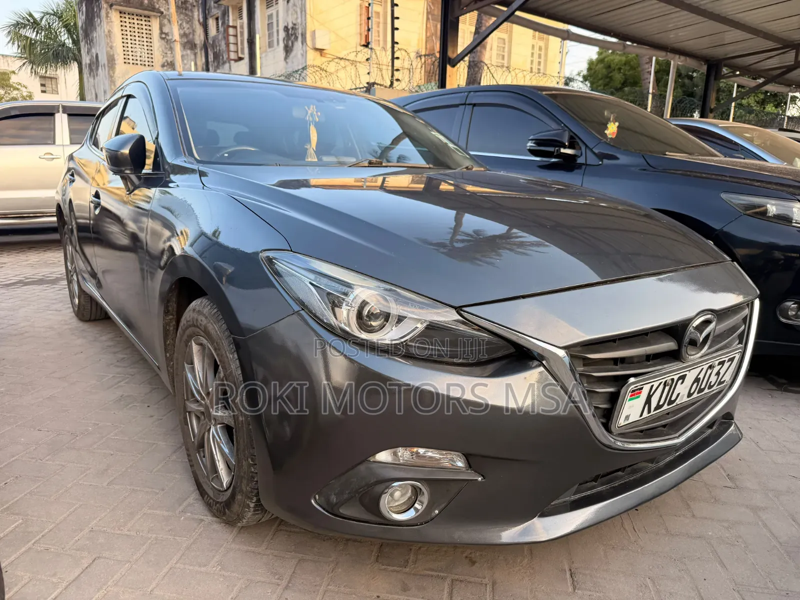Mazda Axela SV Premium 2014 Gray