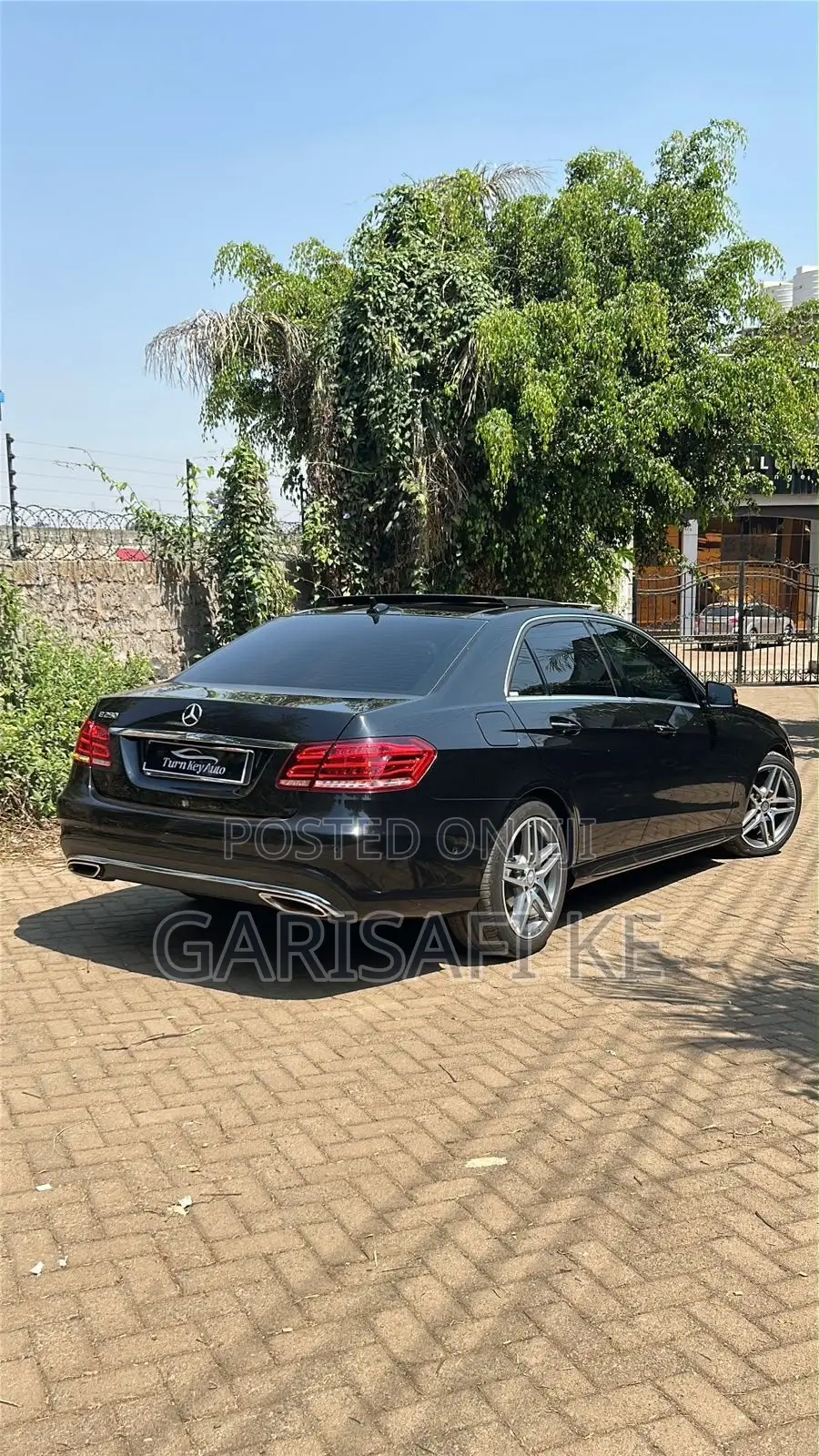 Mercedes-Benz E250 2016 Black
