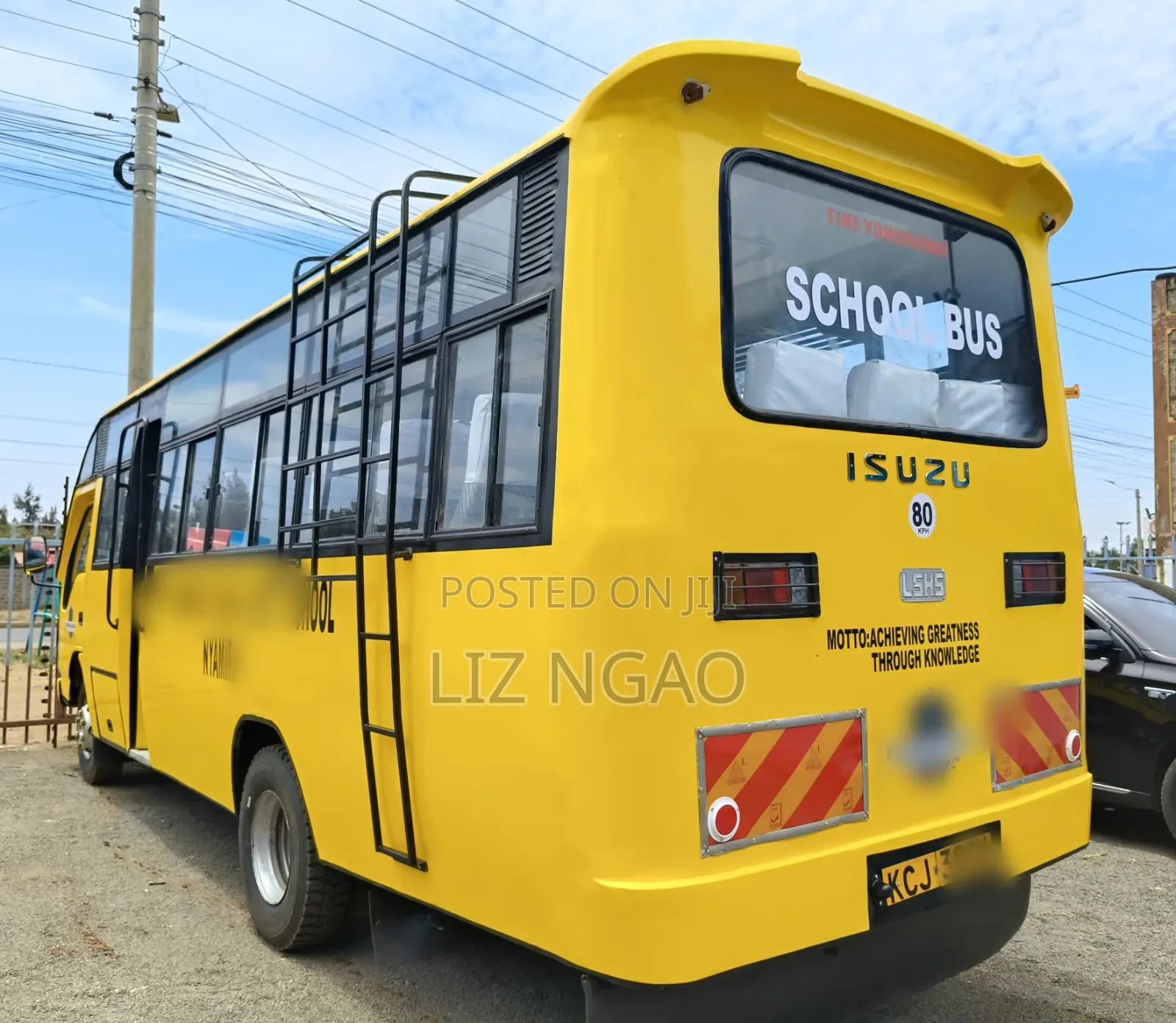 Isuzu NQR 2016 Yellow