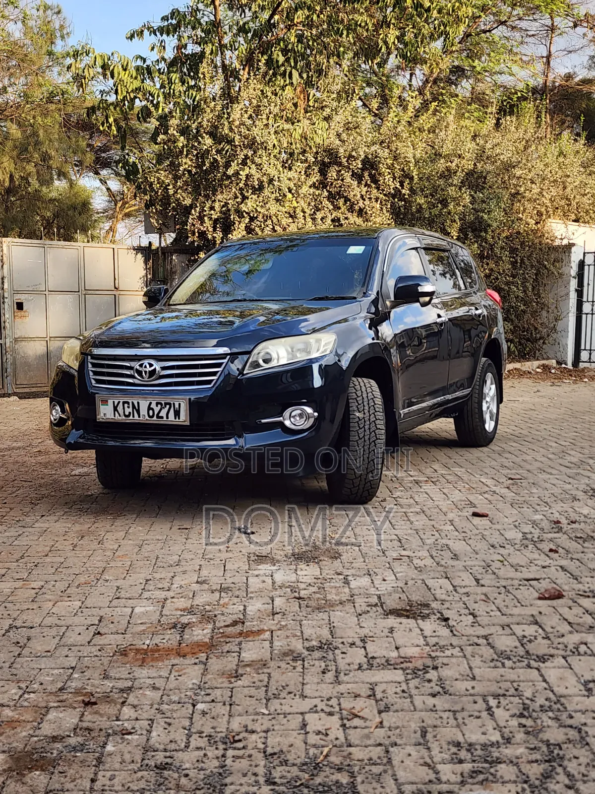 Toyota Vanguard 2010 Black