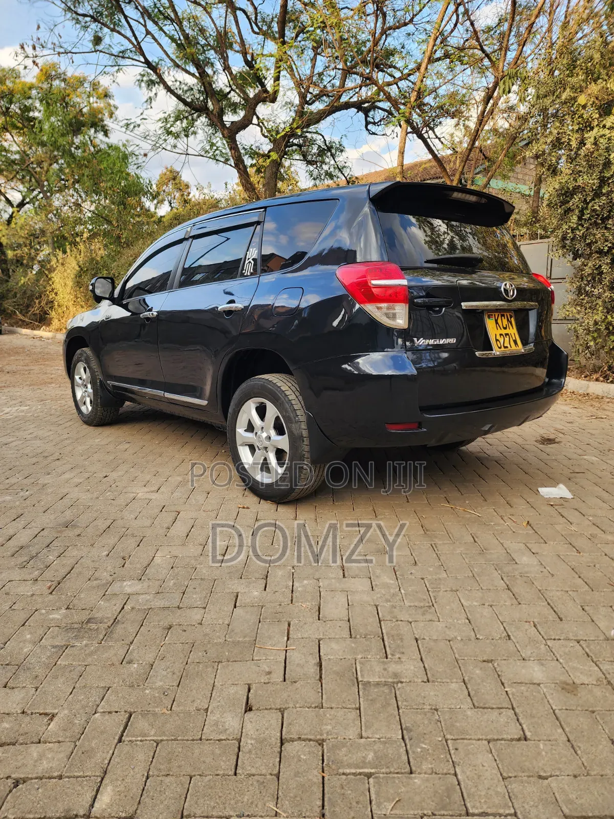 Toyota Vanguard 2010 Black