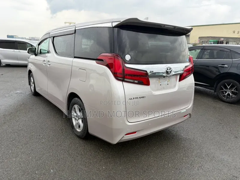 Toyota Alphard 2.5 Petrol FWD 2019 Silver
