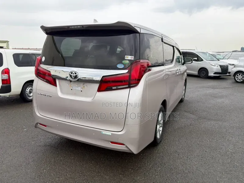 Toyota Alphard 2.5 Petrol FWD 2019 Silver