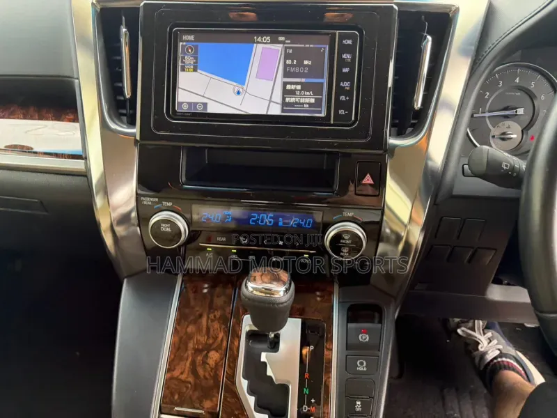 Toyota Alphard 2.5 Petrol FWD 2019 Silver