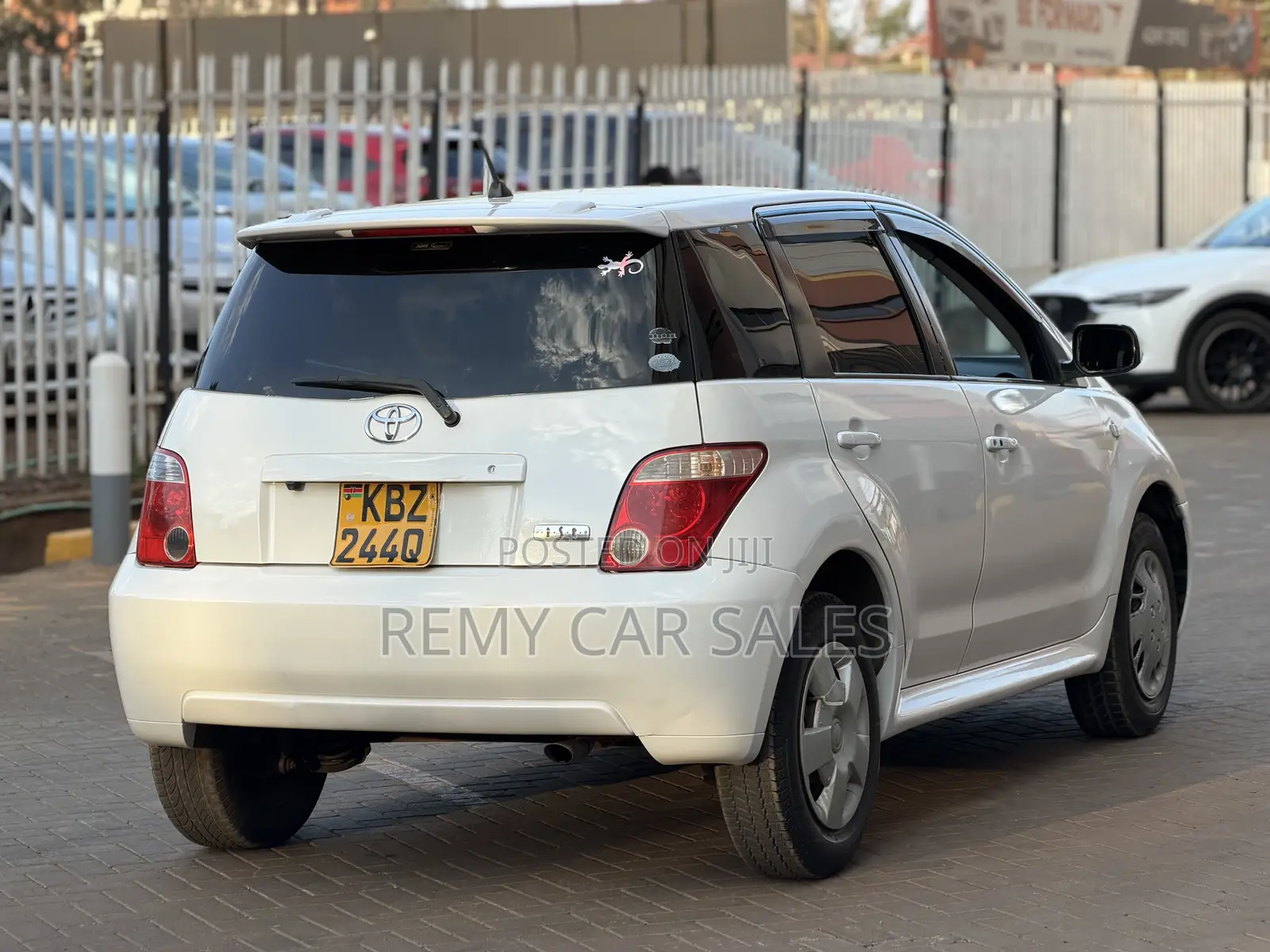 Toyota IST 2008 White