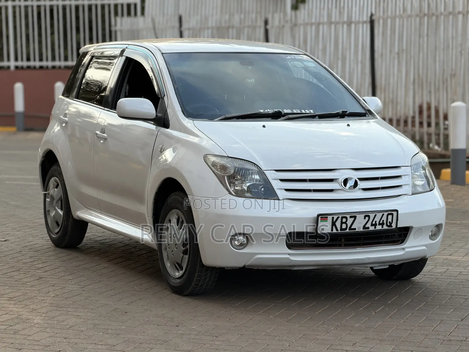 Toyota IST 2008 White