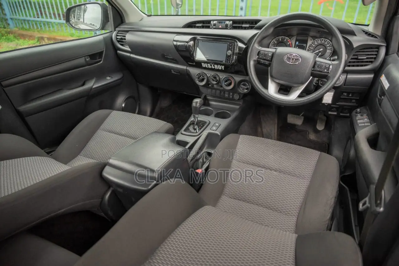 Toyota Hilux 2.5 Diesel 2020 Ivory