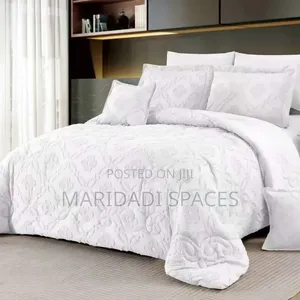 Elevate Your Airbnb/Bedroom With These Tufted Duvet Queen/ King Size