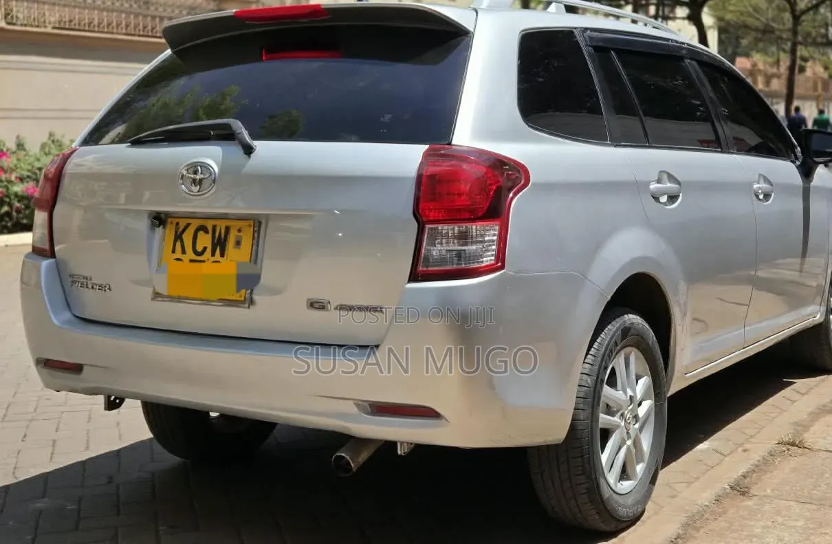 Toyota Corolla Fielder 2013 Gray