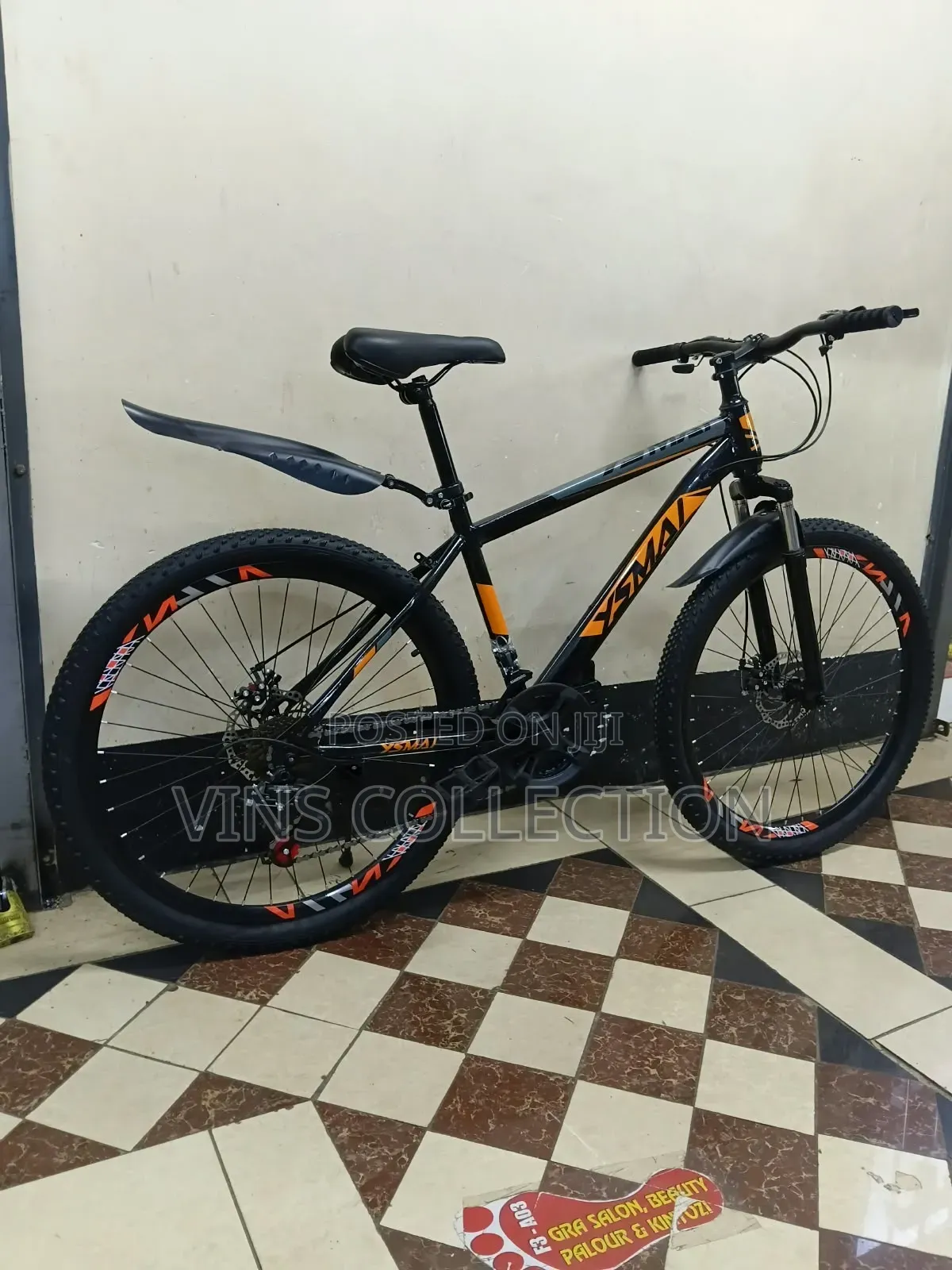 Size 26" Bike
Disc Brakes 
21 Speed Gear