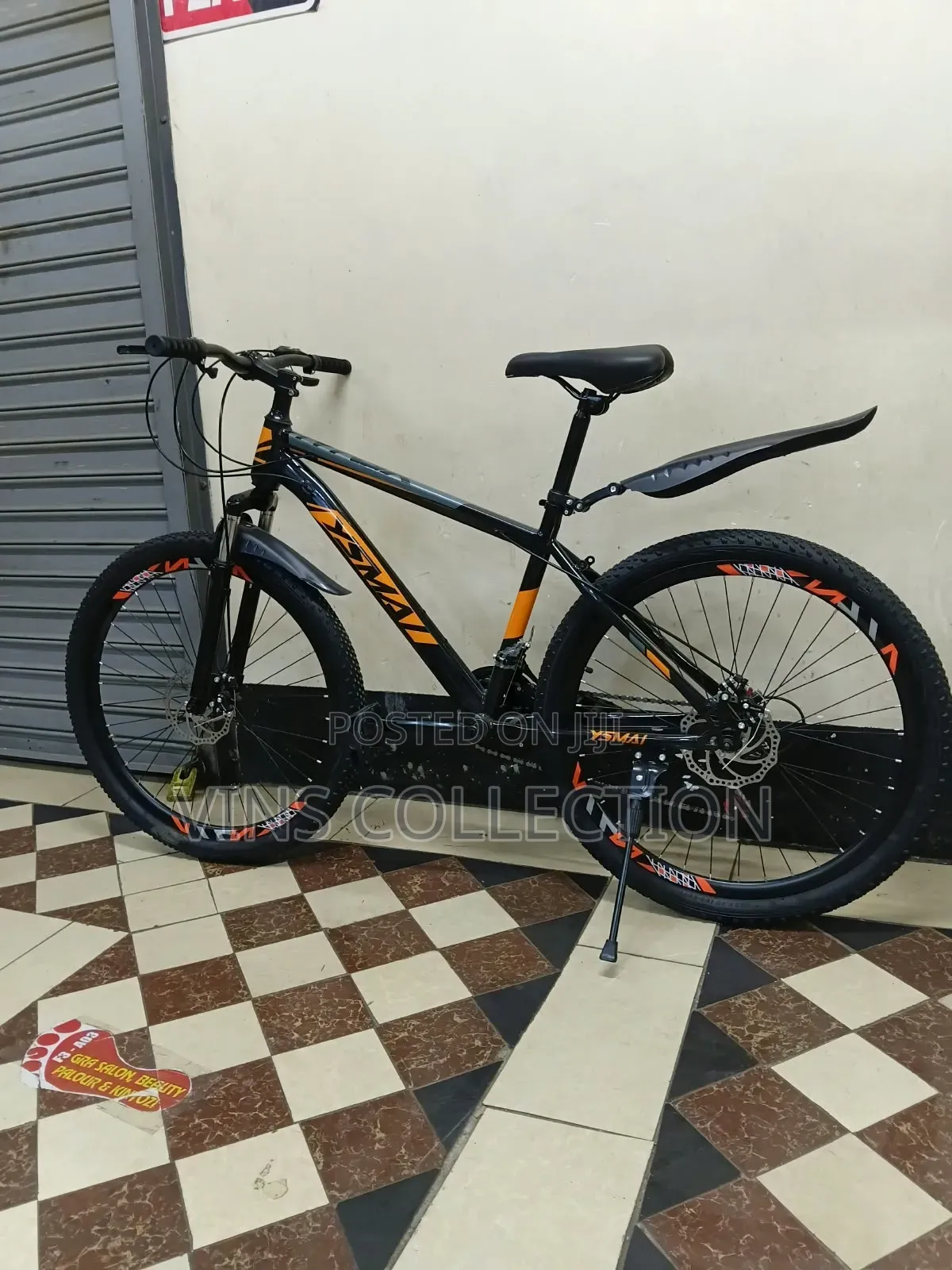 Size 26" Bike
Disc Brakes 
21 Speed Gear