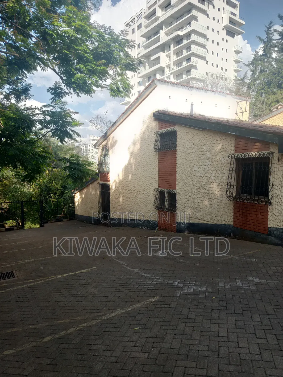 7bdrm House in Lavington, Riverside Drive for rent