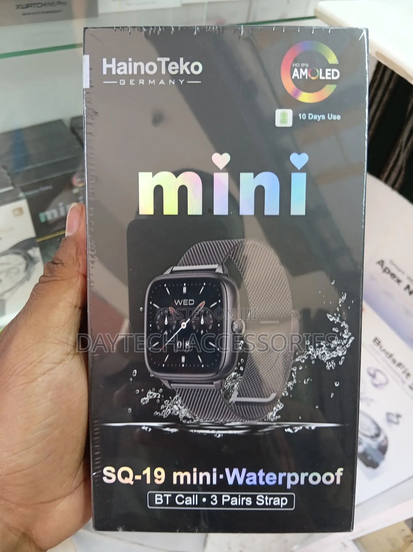The Haino Teko SQ-19 Mini AMOLED Smartwatch