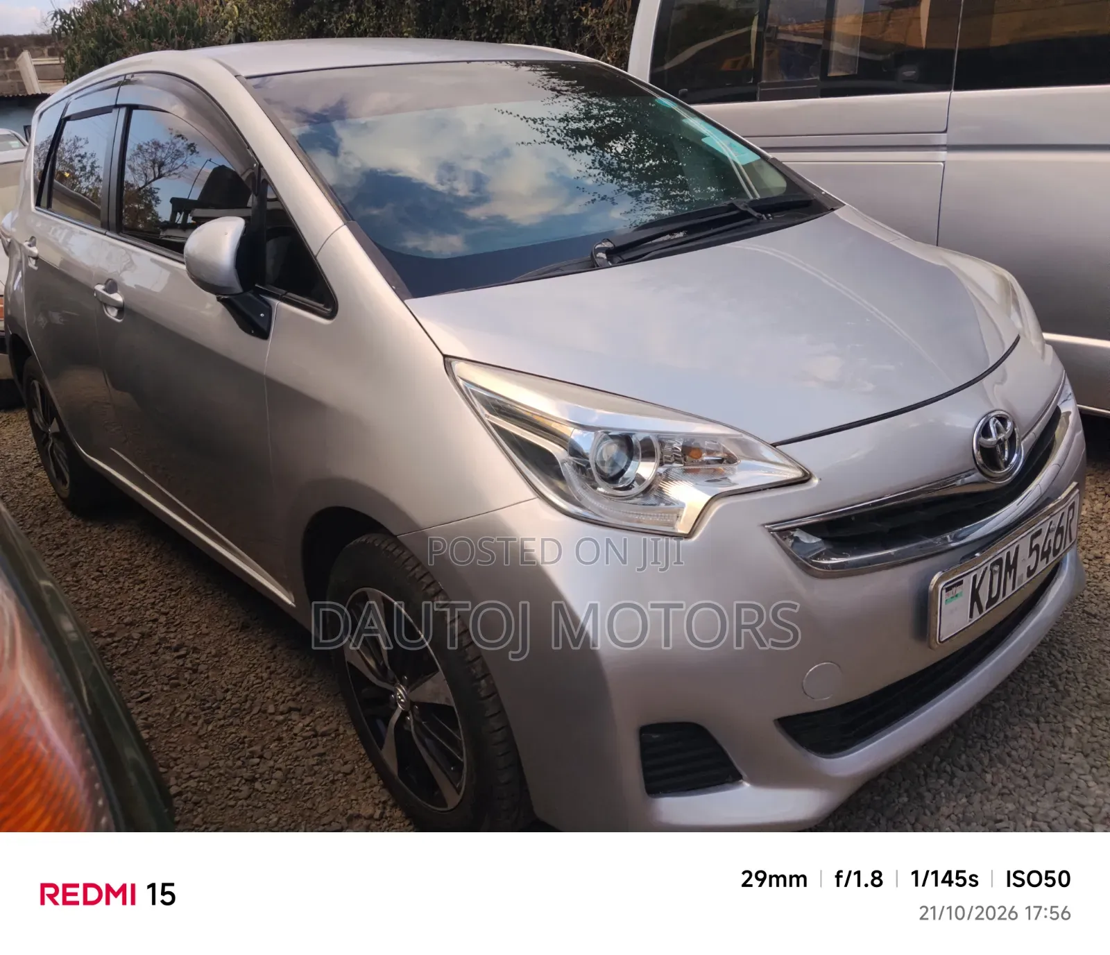 Toyota Ractis 2016 Silver