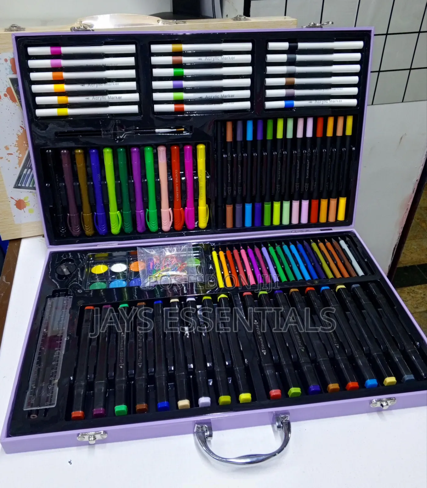 120pc Paint & Colour Art Set