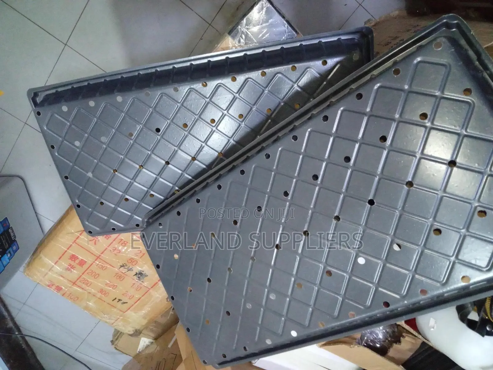 Hydroponic Seed Starting Trays With Holes