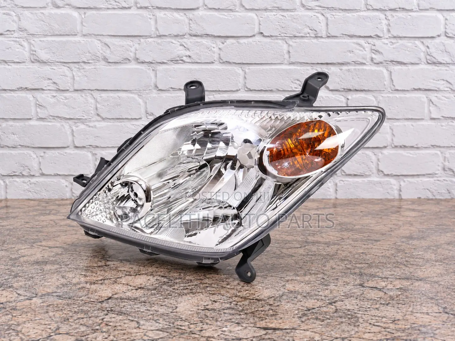 Depo Head Lamp / Headlight Toyota IST 2002 - 2005