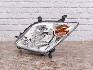 Depo Head Lamp / Headlight Toyota IST 2002 - 2005