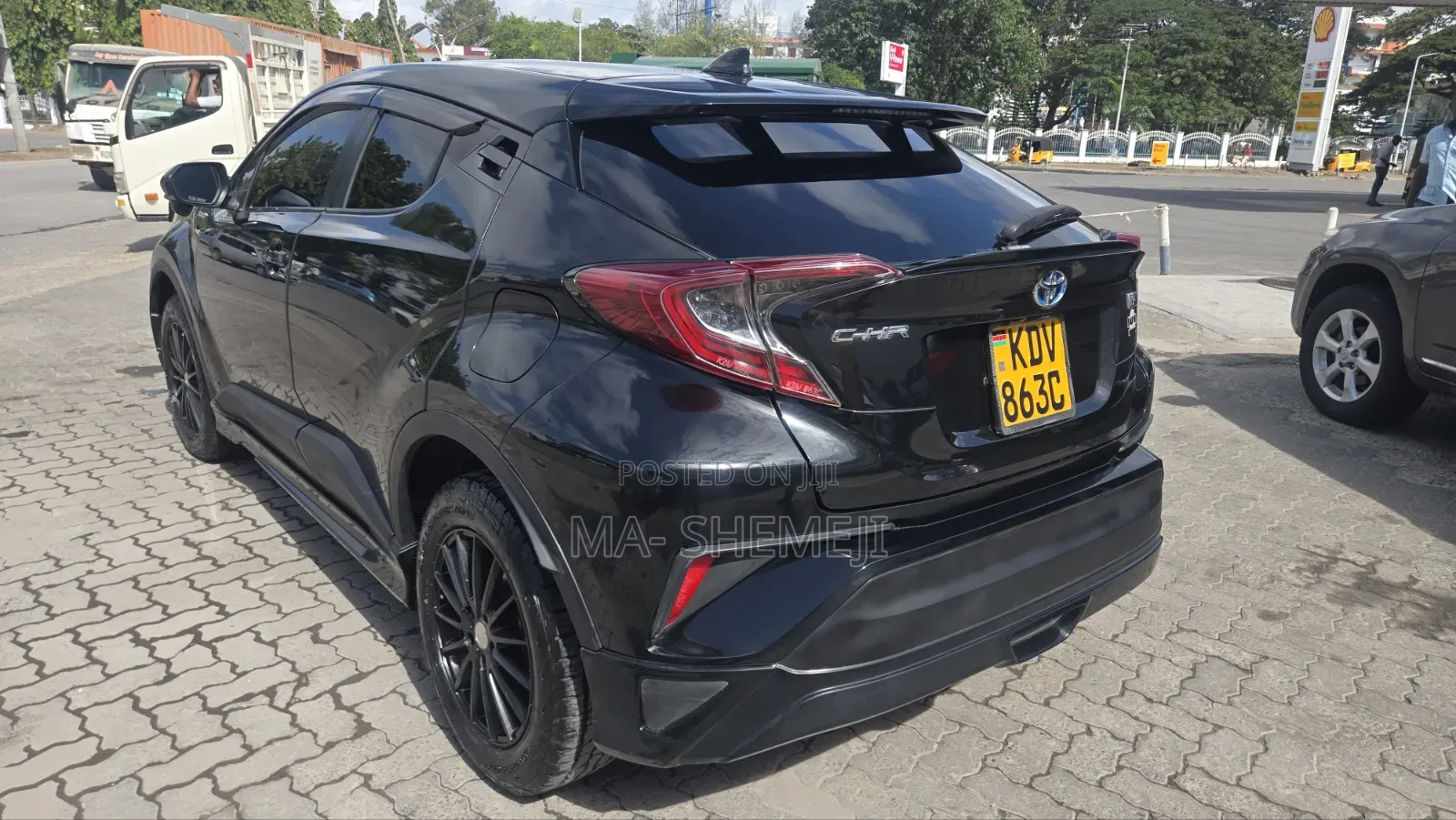 Toyota C-HR XLE FWD Sport Utility (2.0L 4cyl 2AM) 2018 Black
