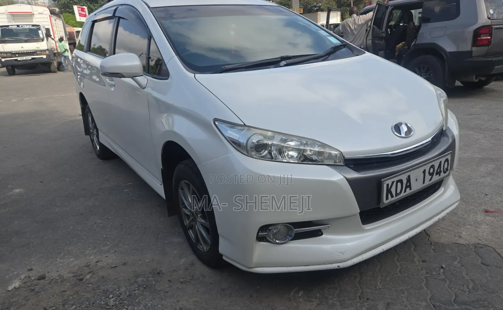 Toyota Wish 2013 Pearl