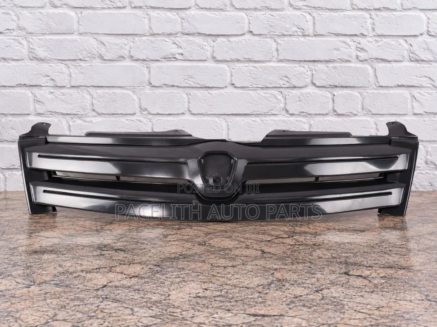 Front Grille Toyota IST 2003 - 2005