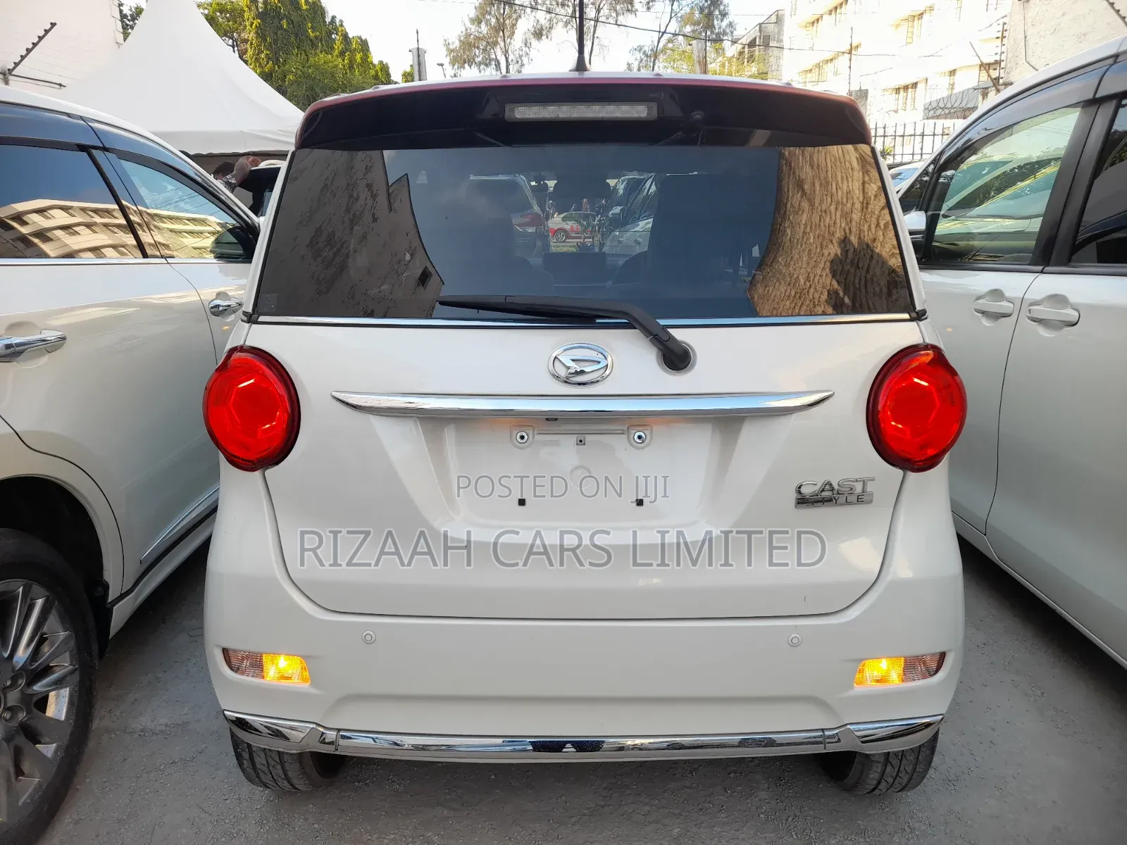 Daihatsu Cast 2020 White