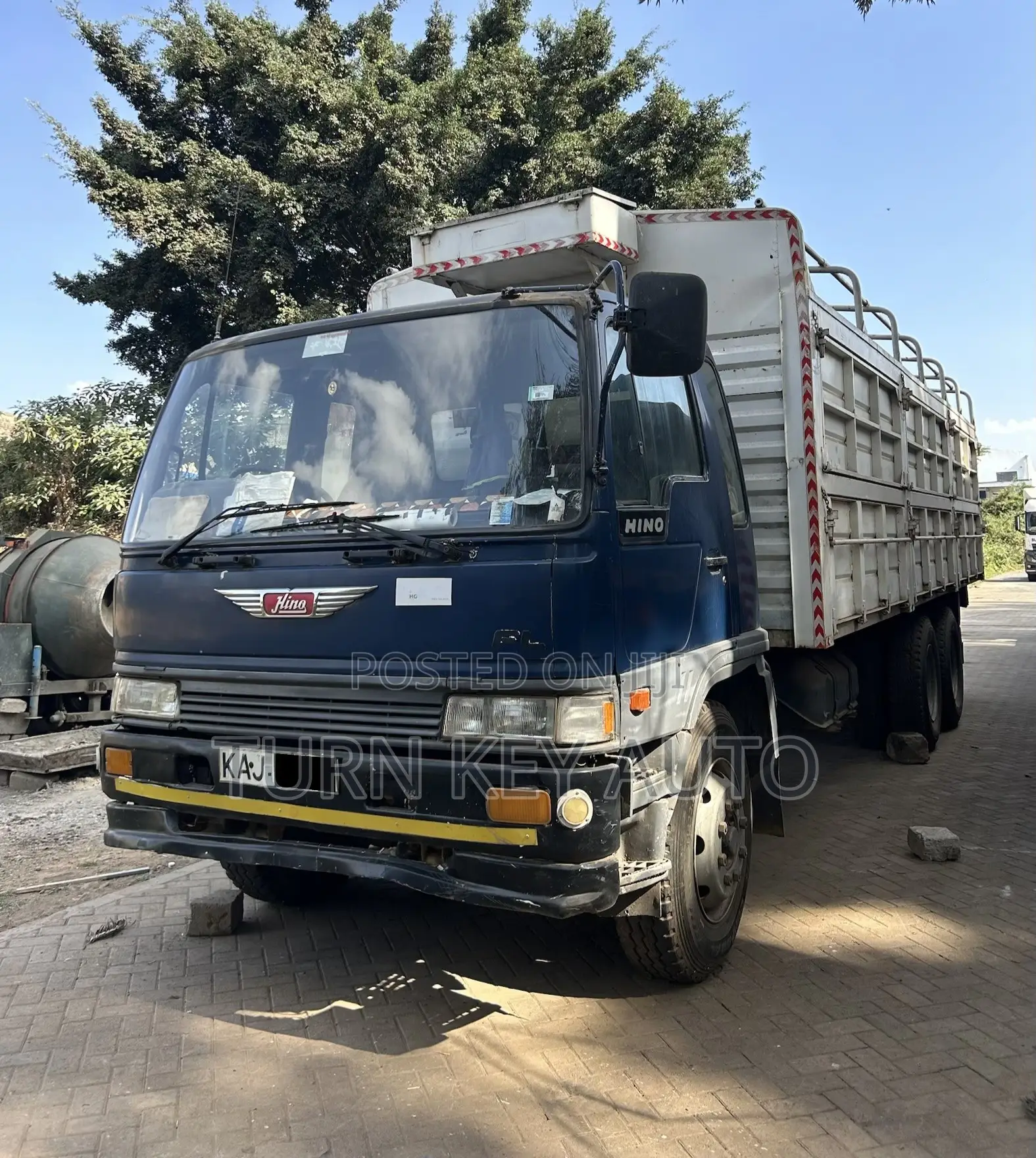 Hino FL 10Wheeler
