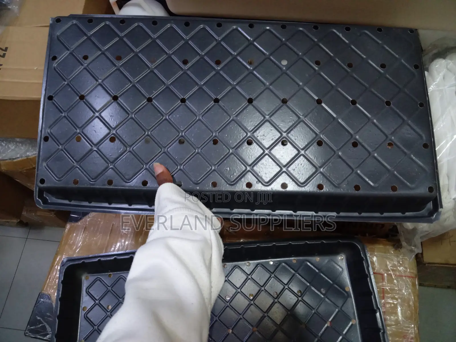 Hydroponic Trays for Excess Water Removal - With Holes