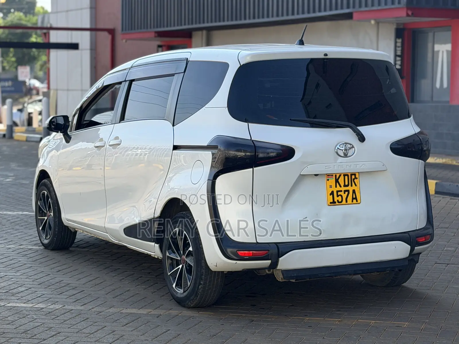 Toyota Sienta 2016 White