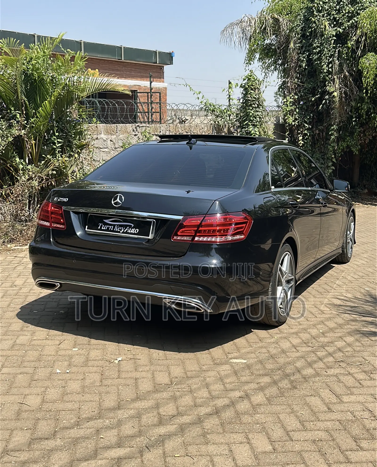 Mercedes-Benz E250 2016 Black