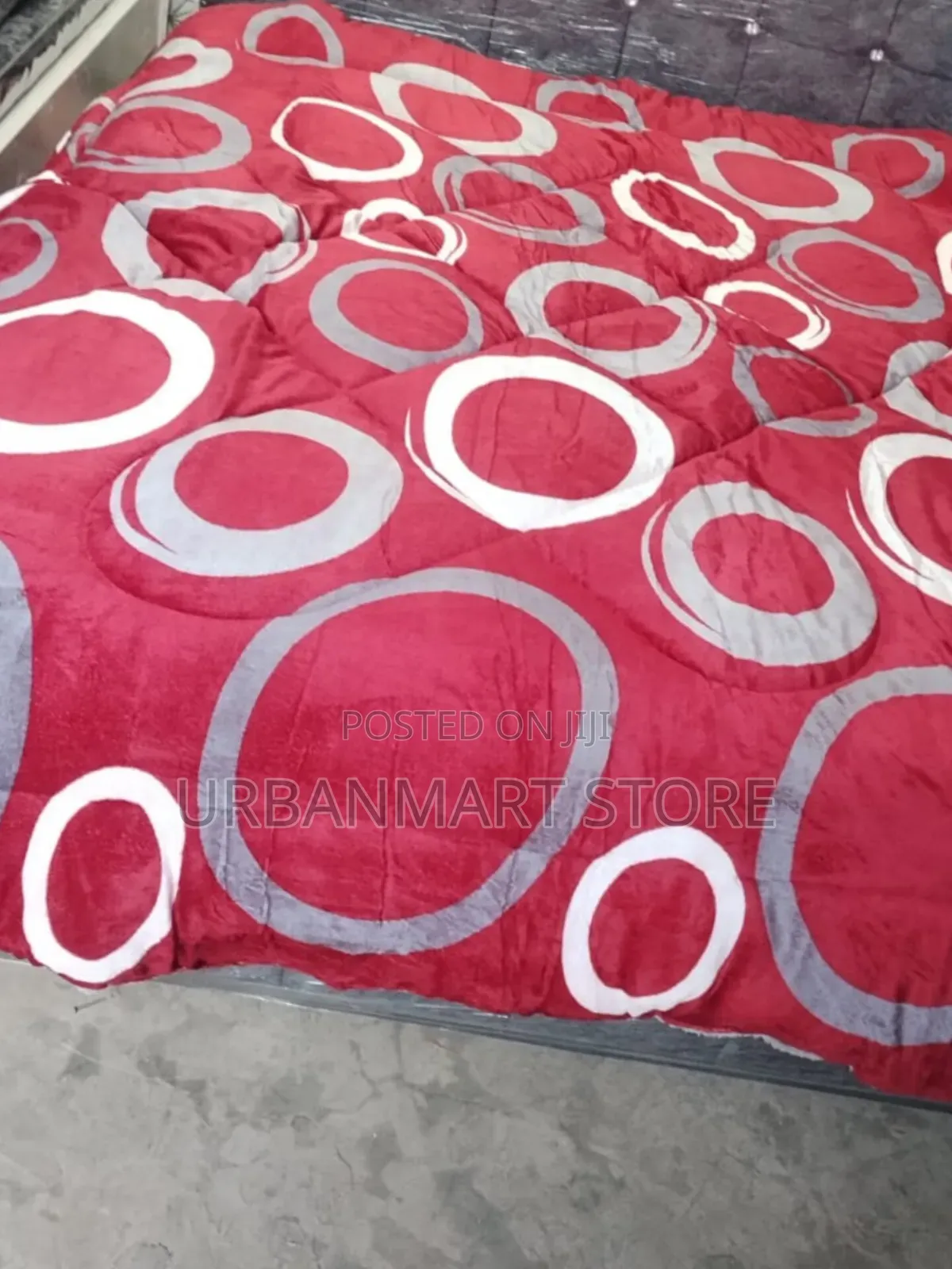 Heavy Woolen Duvet for 5 by 6 Now at 1599