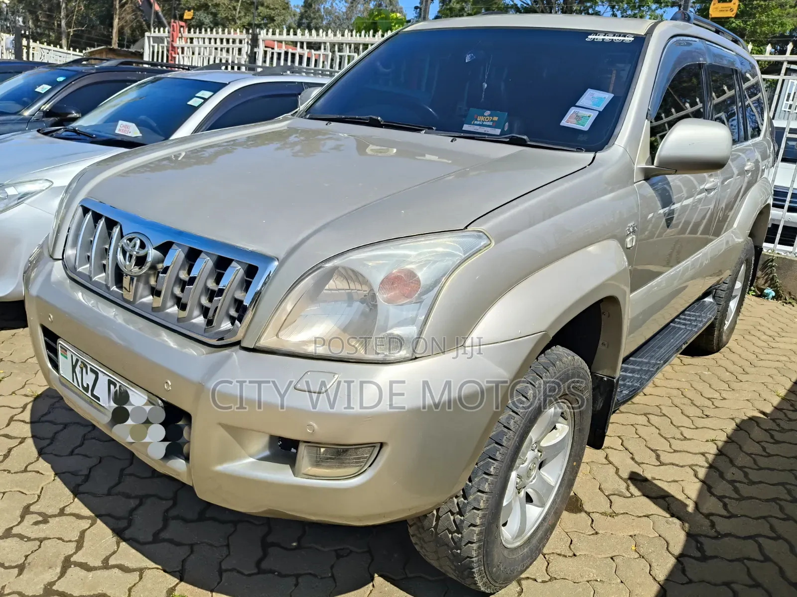 Toyota Land Cruiser Prado 3.0 D-4D 5dr 2006 Gold