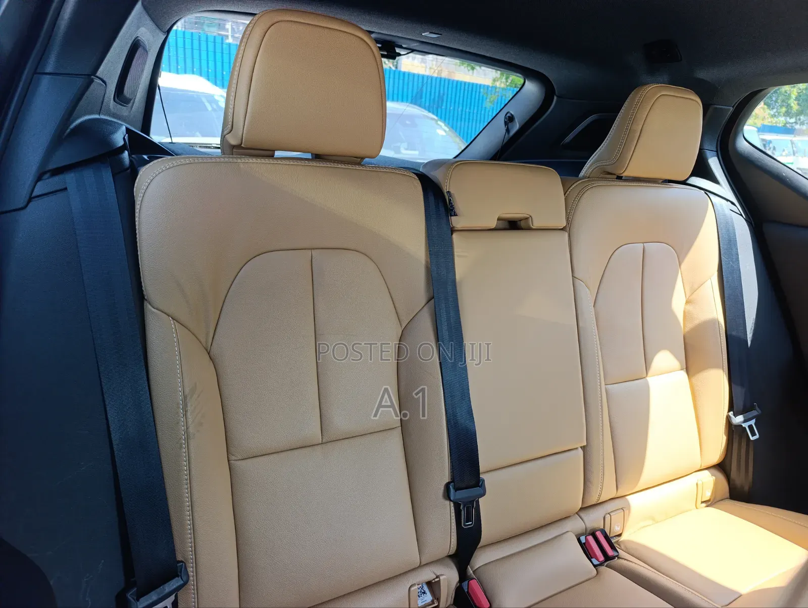 Volvo XC40 2019 Gold