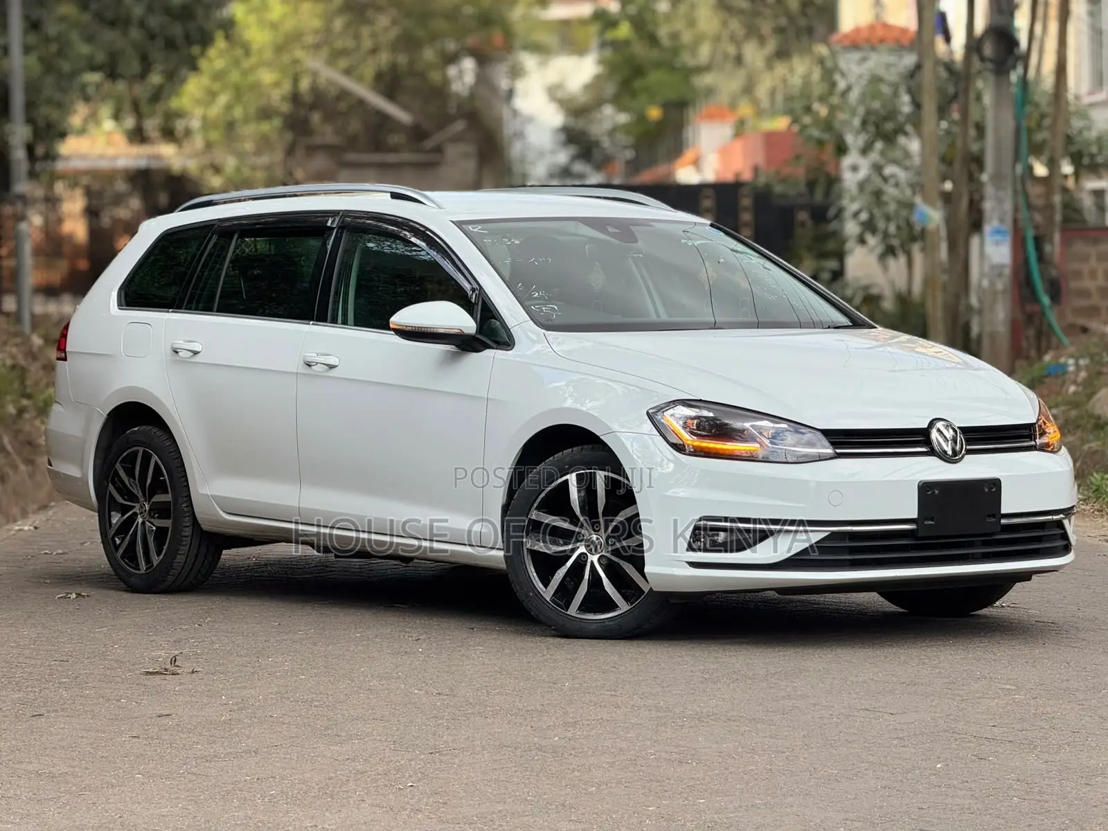 Volkswagen Golf 2019 White