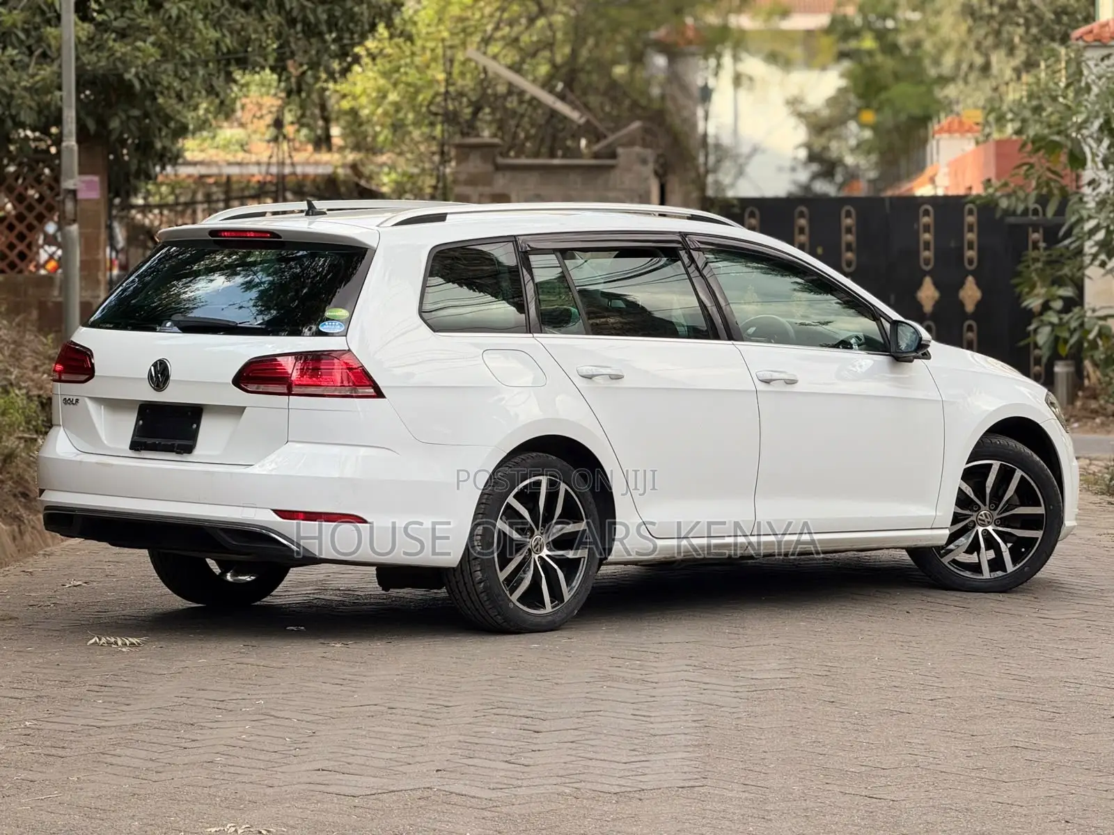 Volkswagen Golf 2019 White