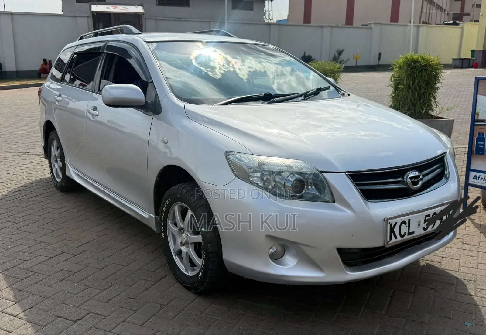 Toyota Corolla Fielder 2010 Silver