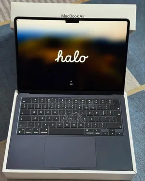 Laptop Apple MacBook Air 2022 M2 8GB Apple M2 SSD 256GB