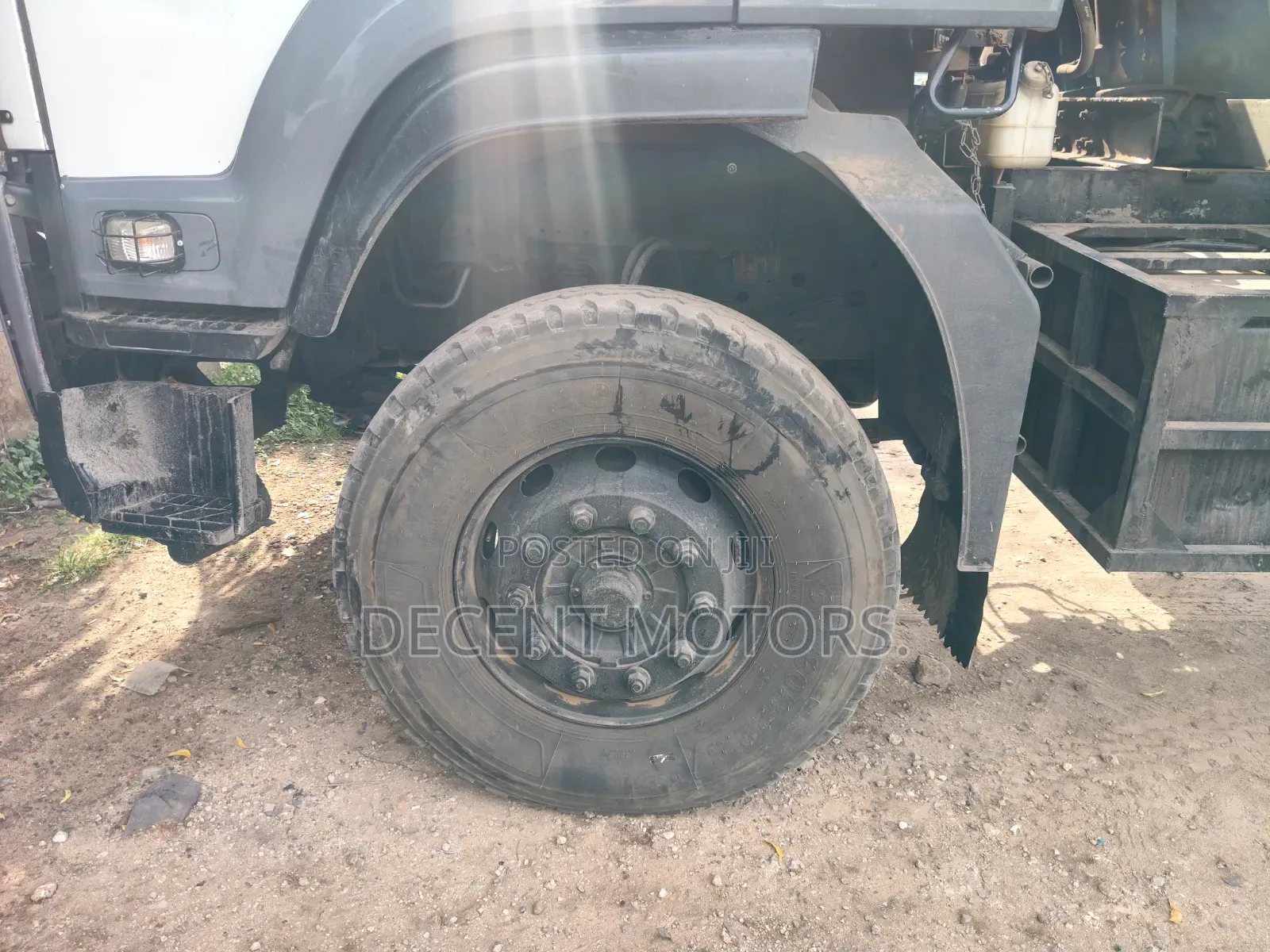 Isuzu Tipper