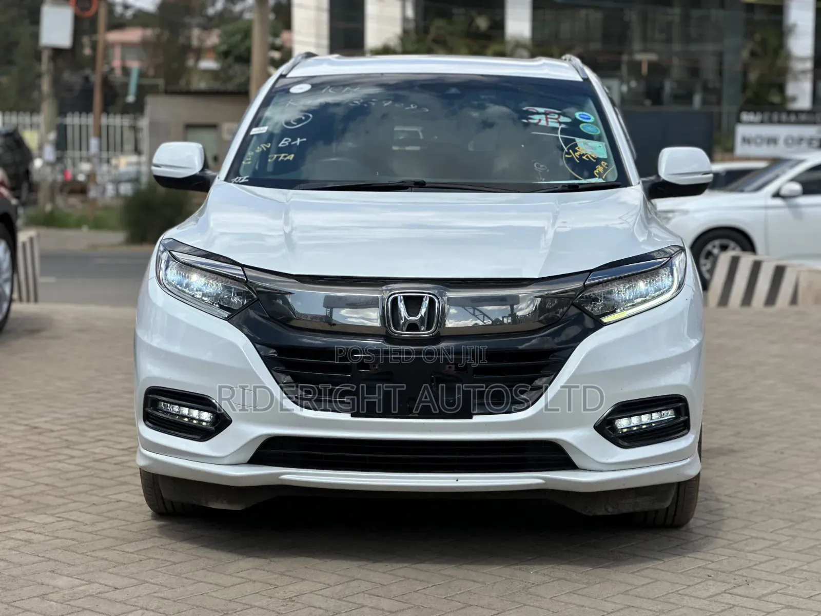 Honda Vezel 1.5 2WD 2019 White
