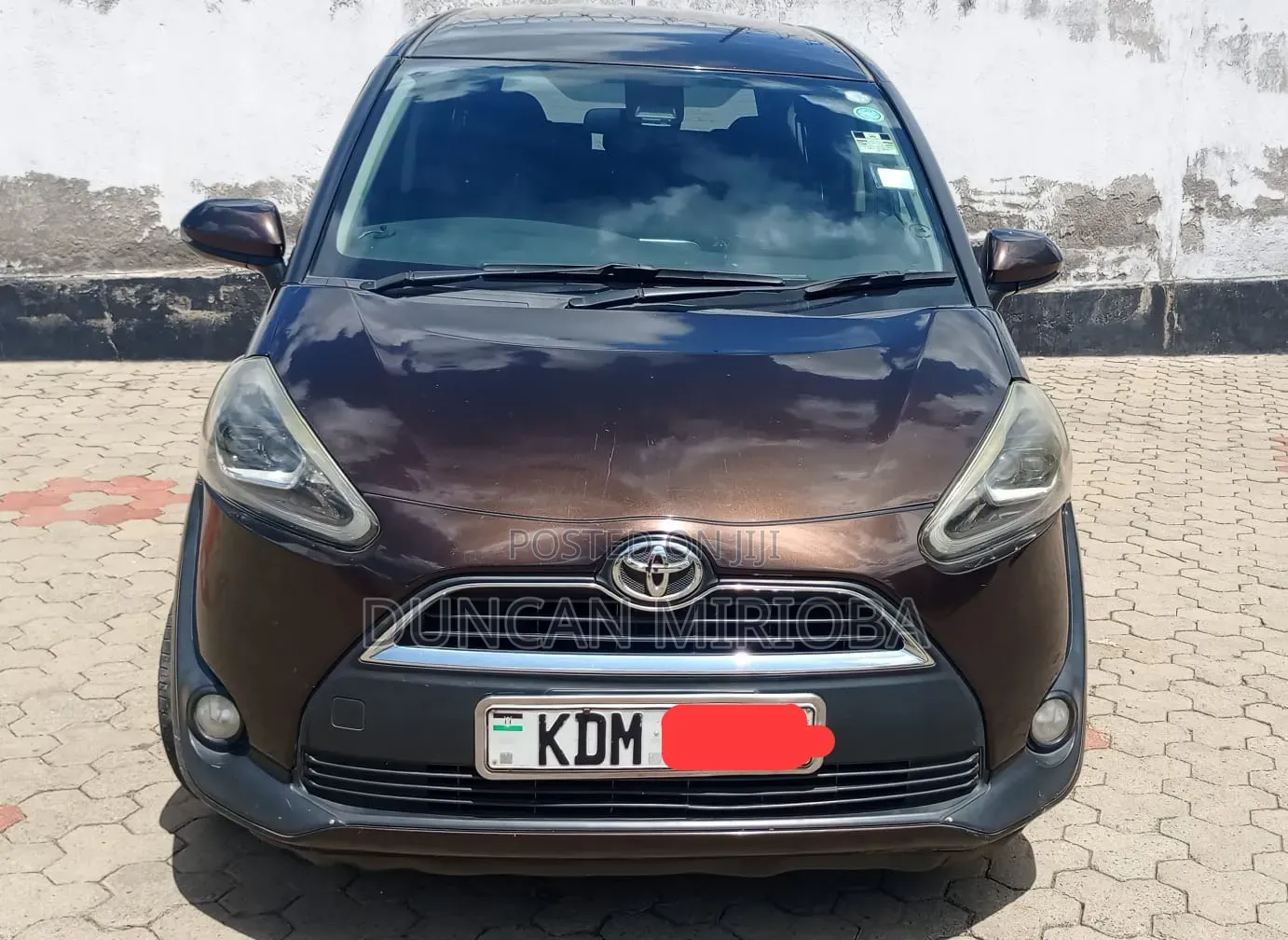 Toyota Sienta 2016 Brown