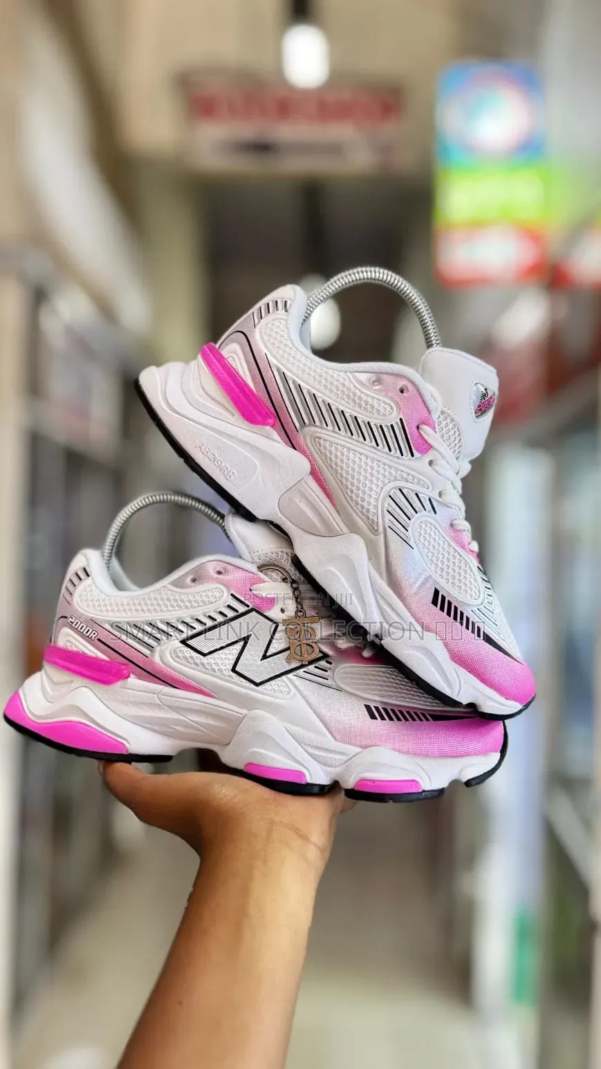 2000R Pink & White