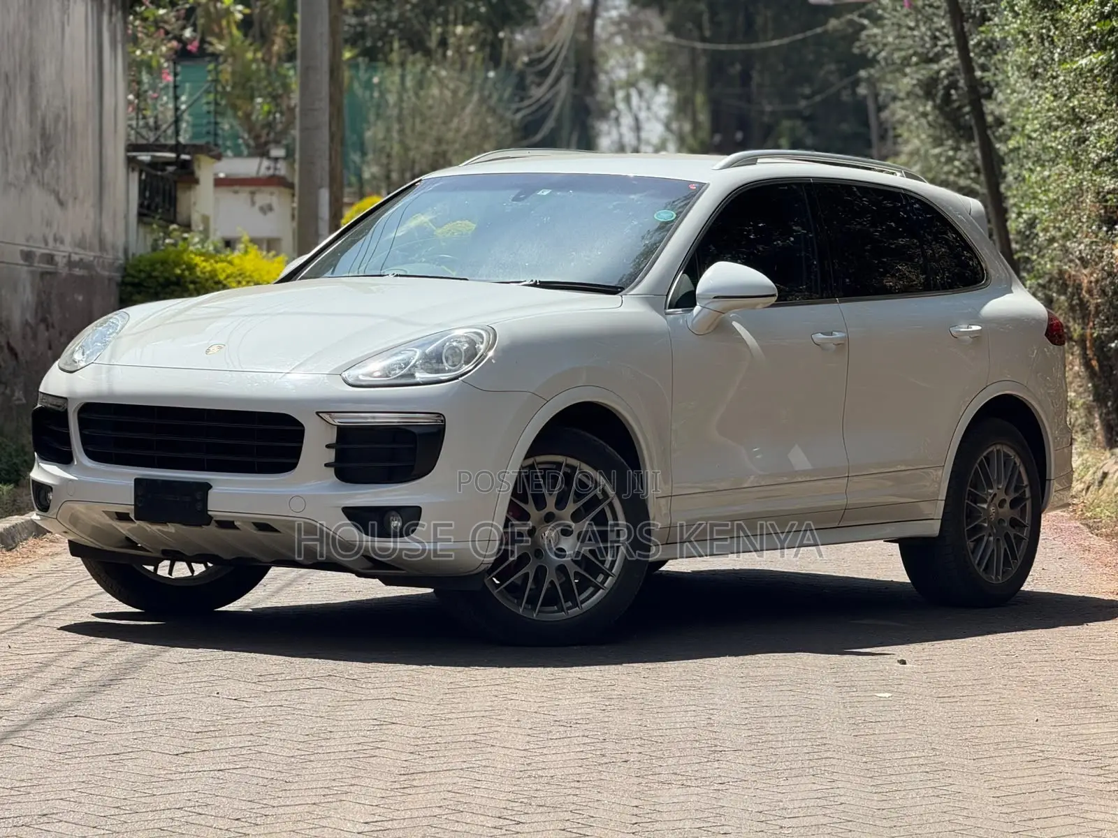 Porsche Cayenne 2016 White