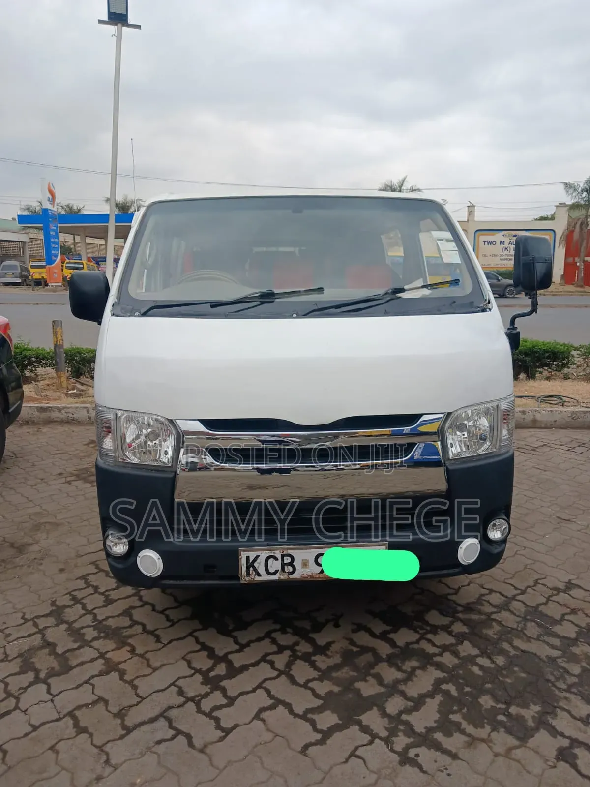 Toyota HiAce 2008 White