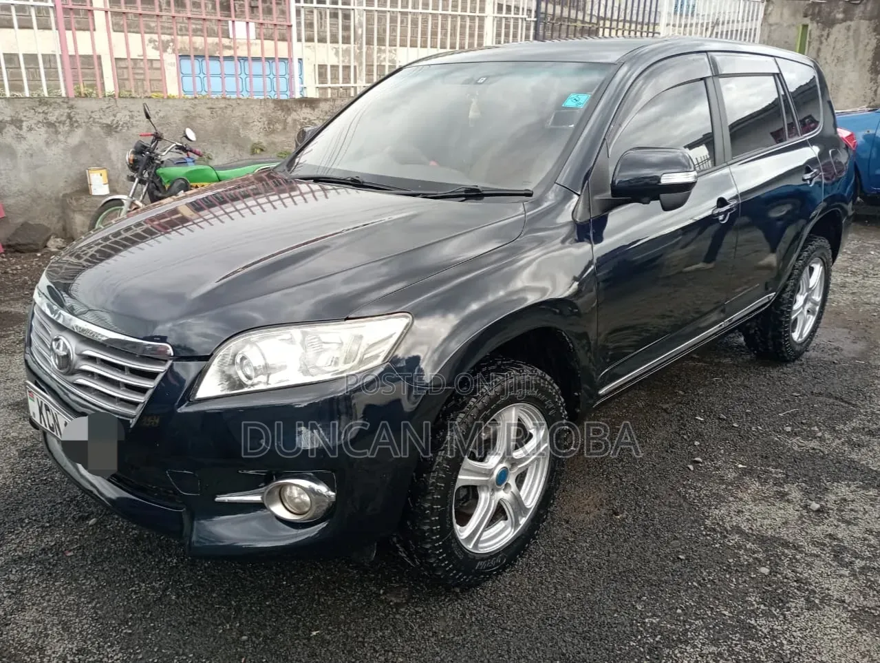 Toyota Vanguard 2011 Black
