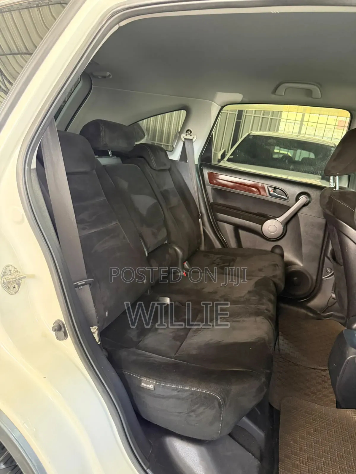 Honda CR-V 2010 White