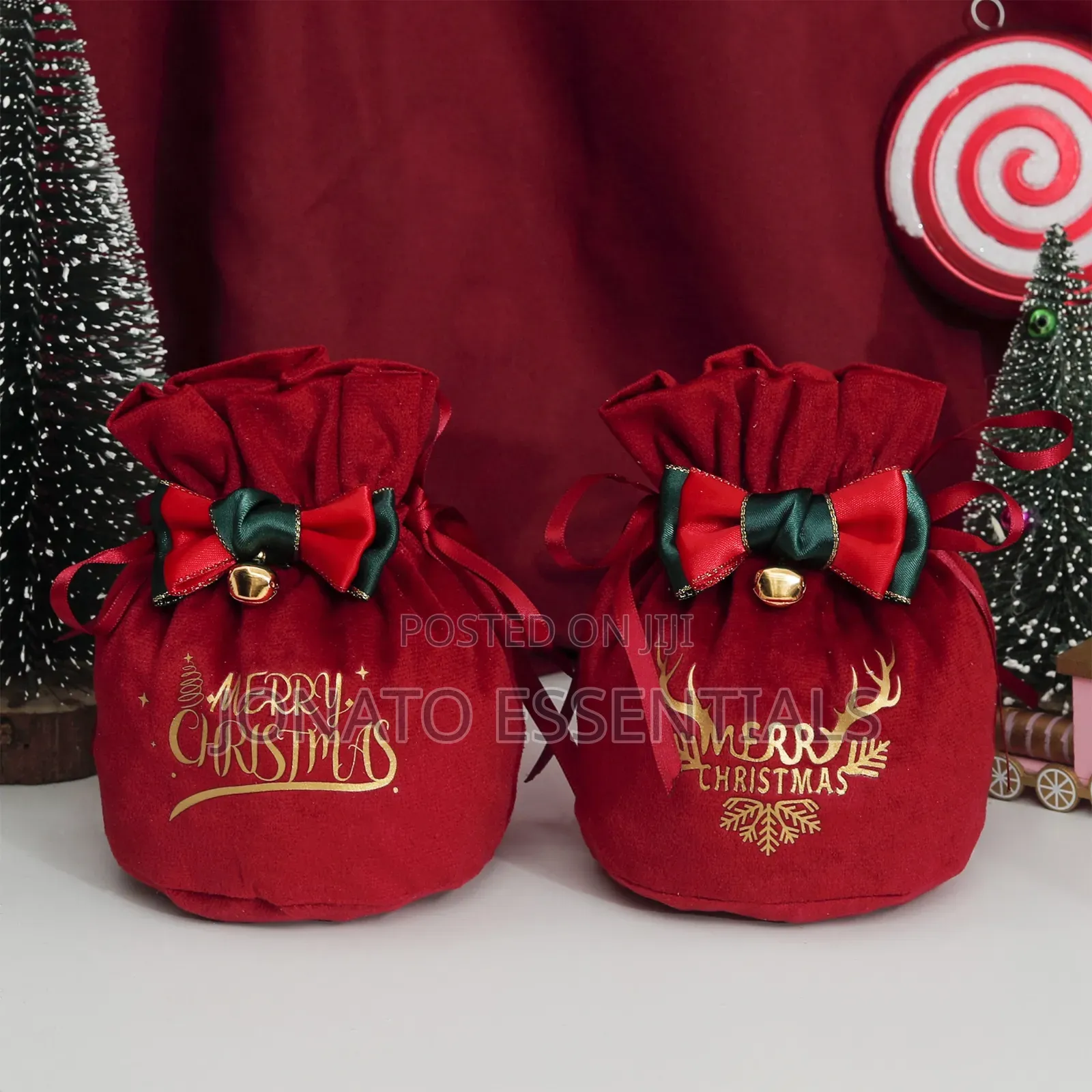 Christmas Velvet Gift Pouch Drawstring Bag 15x13cm