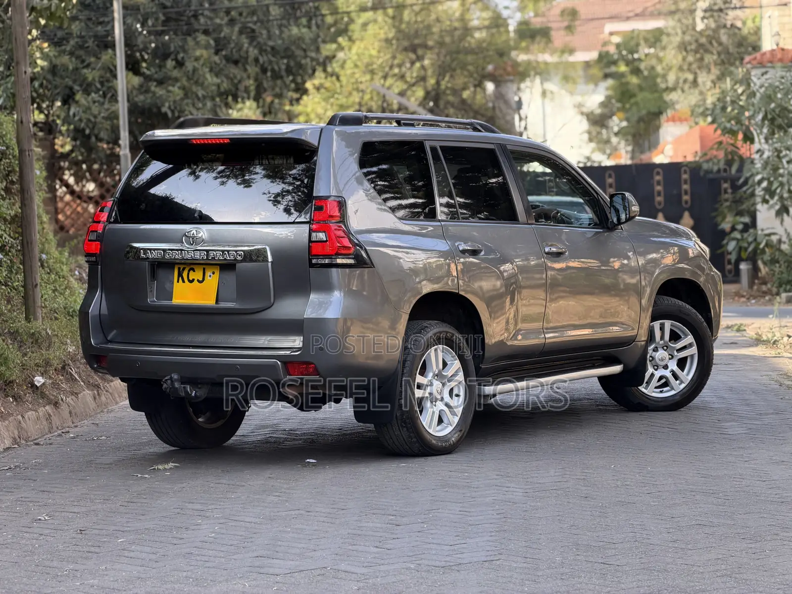 Toyota Land Cruiser Prado 3.0 TD 2011 Gray