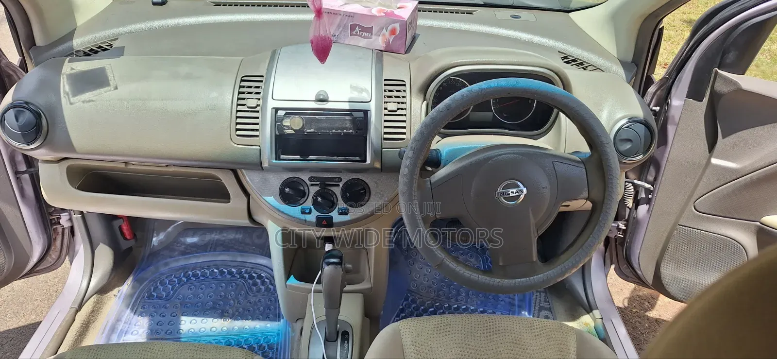 Nissan Note 1.4 2010 Purple