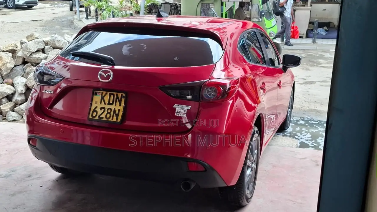 Mazda Axela 2016 Red