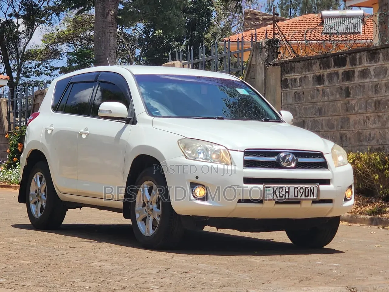 Toyota RAV4 2009 White